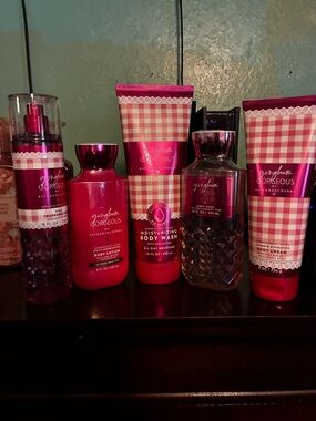 Bath & Body Works Gingham Gorgeous Body Care Set - Hot Pink